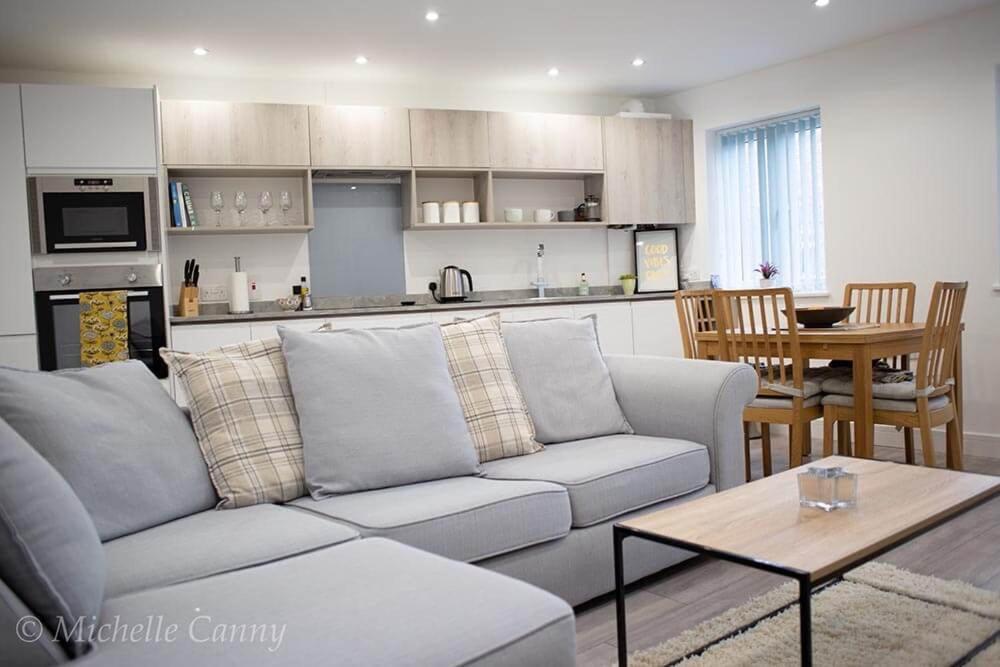 Pristine Luton Flat 3 Tavern Court